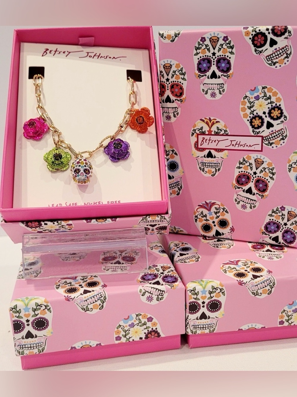 Betsey Johnson Gold Chain Necklace with Flower Charms & Sugar Skull NWT - Picture 3 of 5